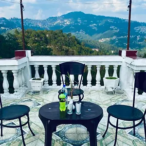 2* Hotel Tara Regency