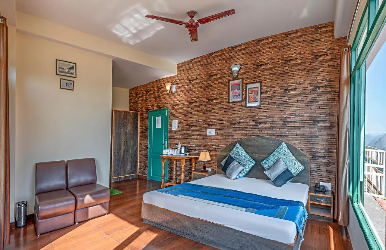 ** Hotel Trimurti Pine Valley Resort Shimla Índia
