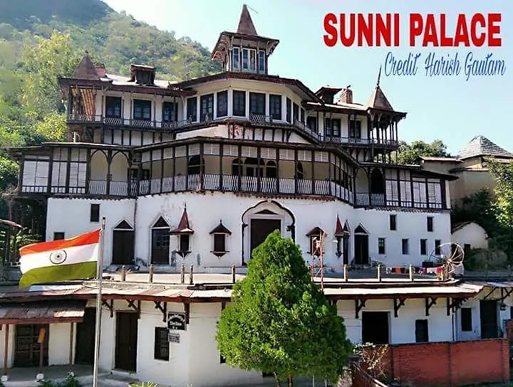 Trimurti Pine Valley Resort Shimla 2*,